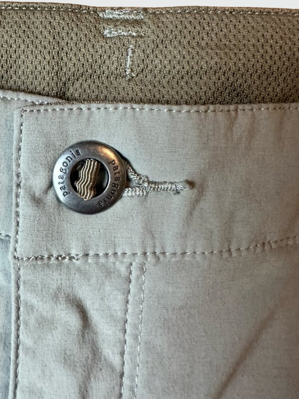 Patagonia Khaki Women's Size 8 Outdoor Hiking Shorts Gorpcore Active - Picture 2 of 13